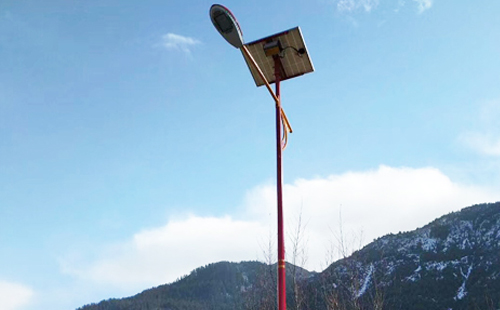 鄯善如何选择高质量的太阳能路灯材料：全方位指南