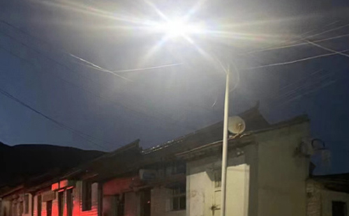 农村院子里最适合的鄯善太阳能路灯亮度与安装要点