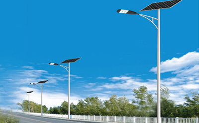 农村道路装鄯善太阳能路灯选多大瓦数实测